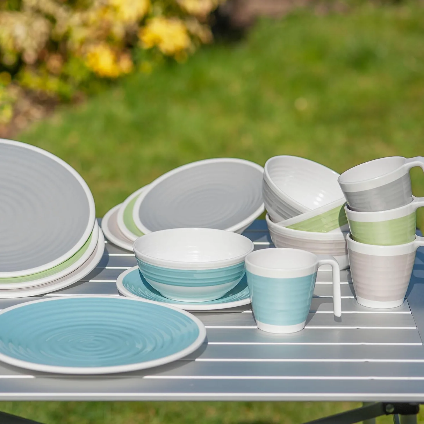 Vajilla de melamina para camping, 4 personas, armonía, 16 piezas + 16 vasos de agua, copas de vino, champán, vajilla de pícnic, barbacoa